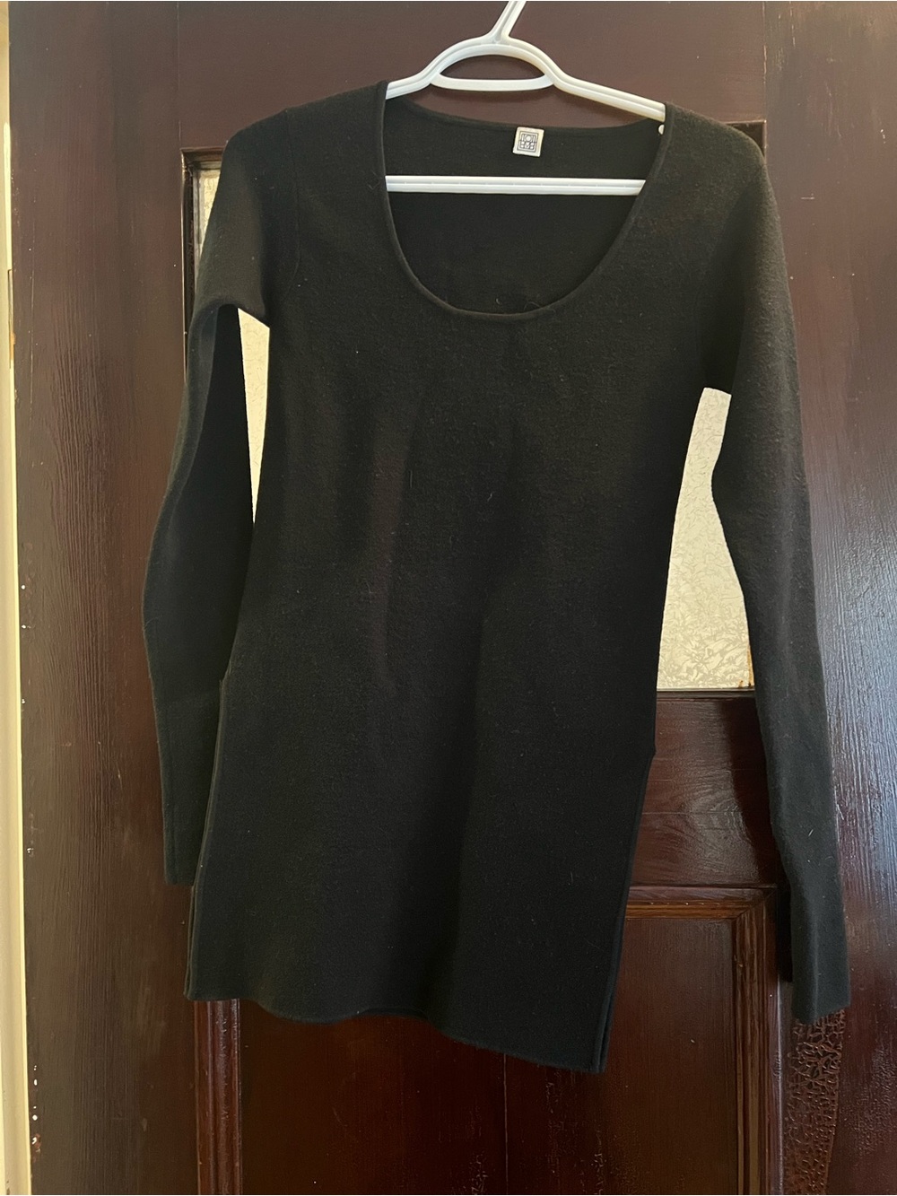 Toteme Black Scoop Neck Long Sleeve Sweater - Picture 2 of 4